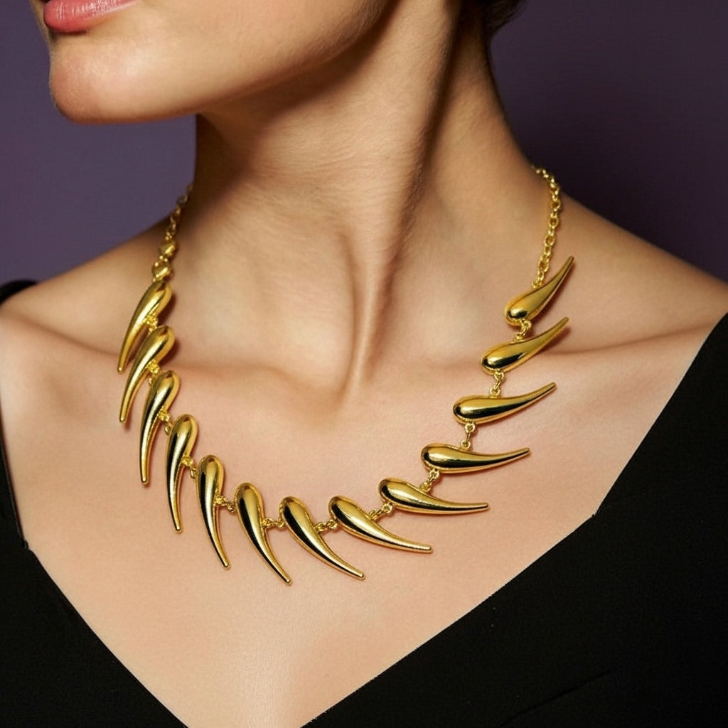 Thalor Crest Chain Necklace